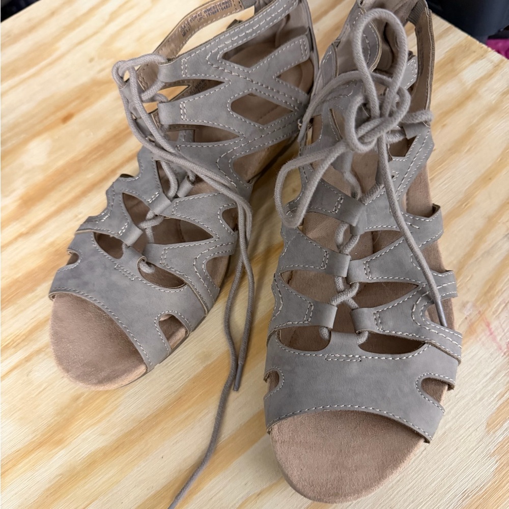 Earth Spirit‎ Womens Lace Up Gladiator Sandals Taupe Comfort Shoes Size 10